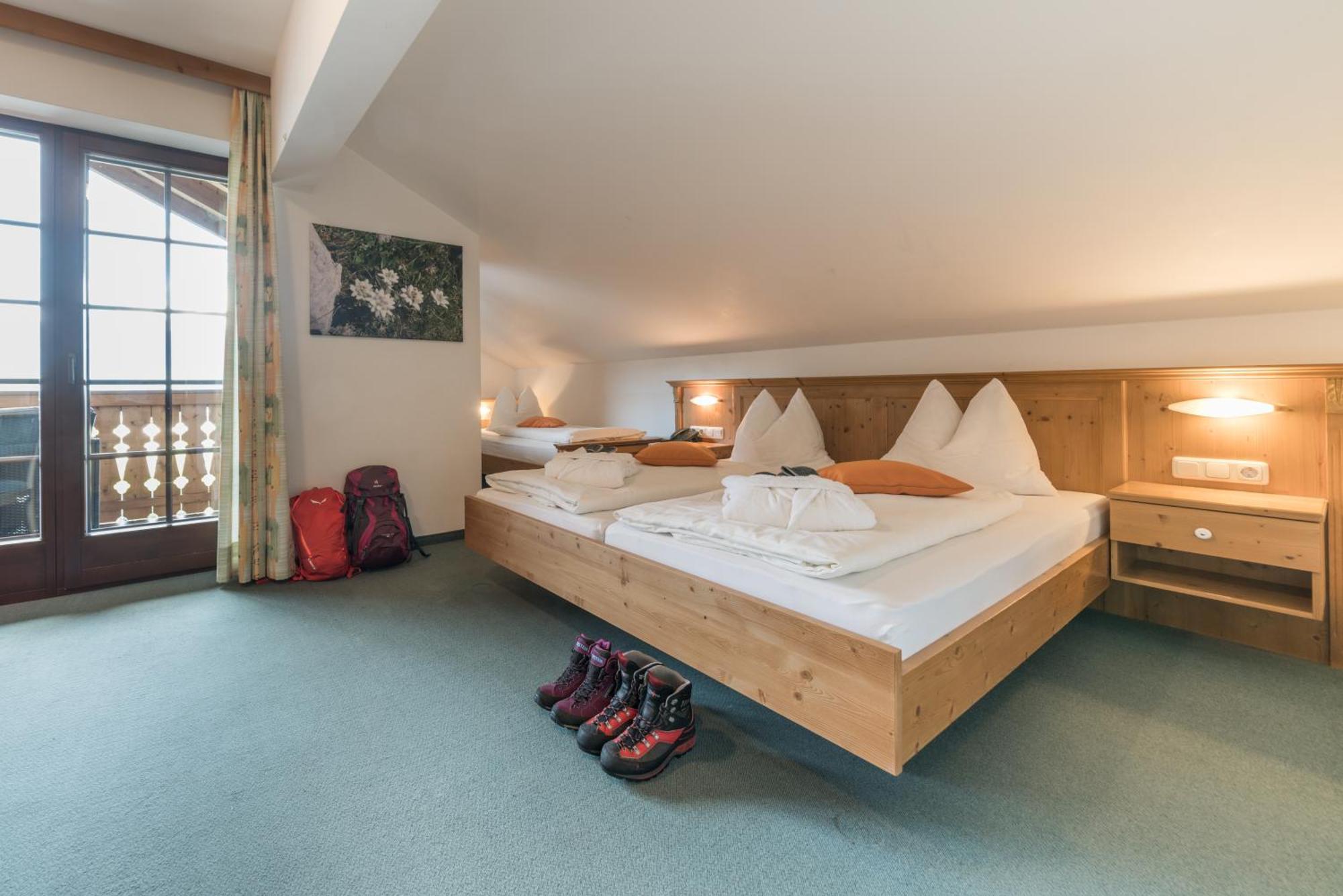 Hotel Gasthof Gribelehof Lienz Δωμάτιο φωτογραφία